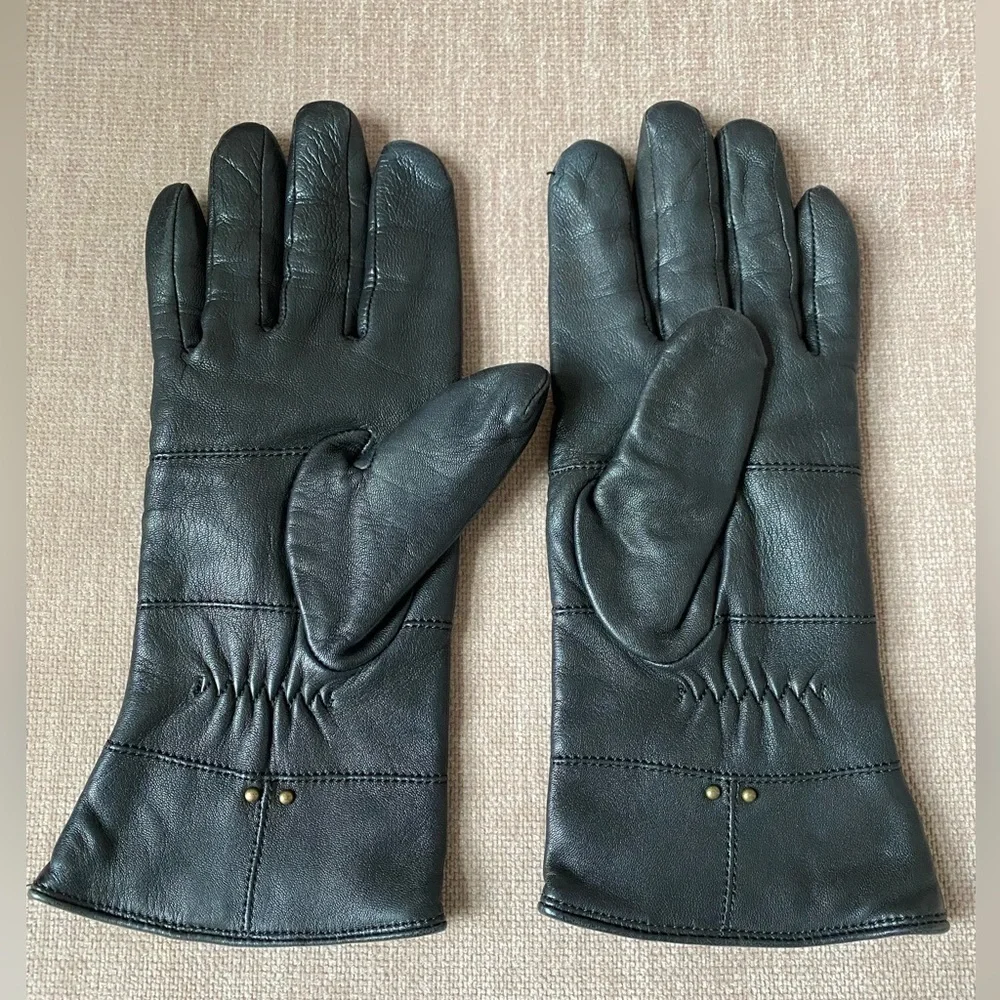 Altare Women’s Black Leather Gloves with Studs Size Large